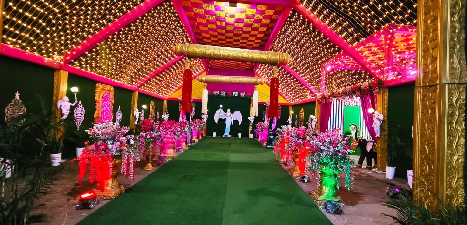 banquet hall vs farmhouse wedding