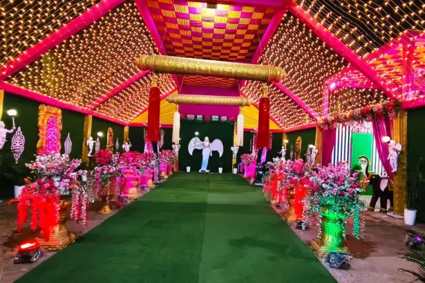 banquet hall vs farmhouse wedding