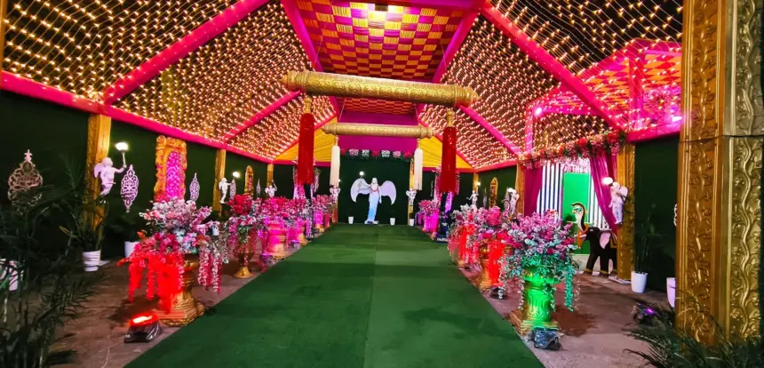 banquet hall vs farmhouse wedding